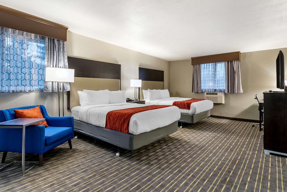 Deluxe Room, 2 Queen Beds, Non Smoking