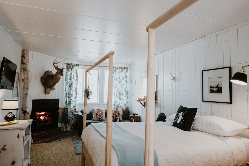 Standard Room, 2 Queen Beds photo 3