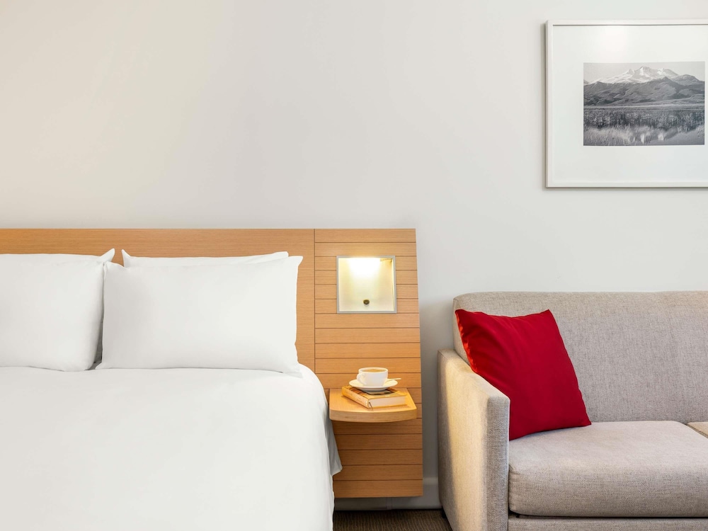 Superior Room, 1 Queen Bed with Sofa bed - Photo 3