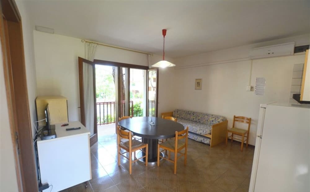 Apartment, 2 Bedrooms, Balcony, Garden View