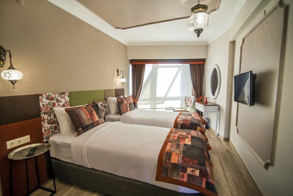 Standard Double or Twin Room photo 2
