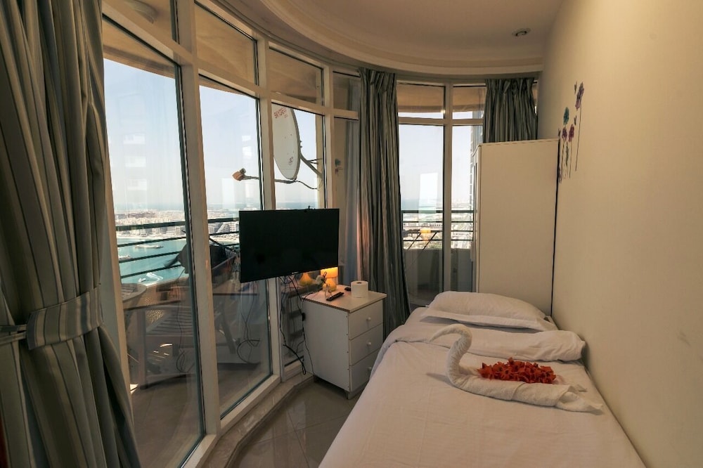 Comfort Single Room, Women only, Sea View, Tower photo 1
