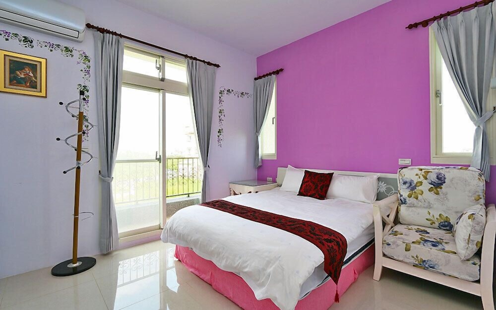 Basic Double Room, 1 Double Bed, Non Smoking photo 2