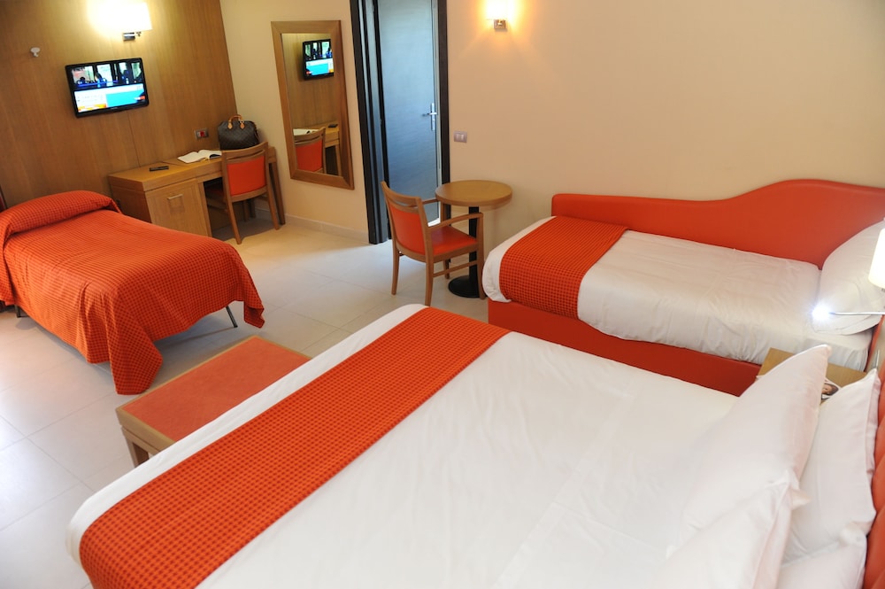 Deluxe Quadruple Room photo 1