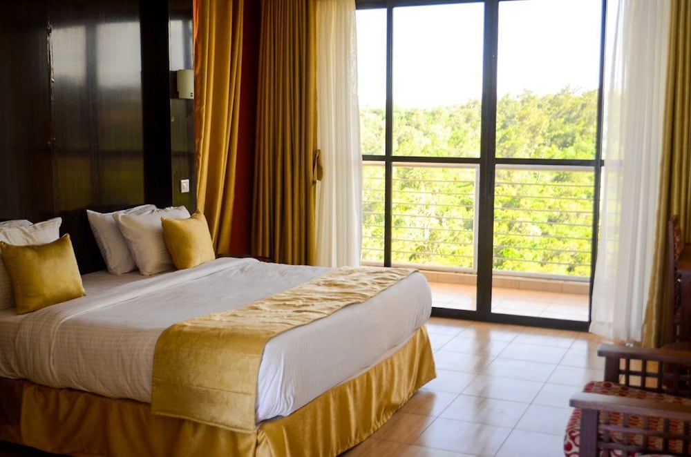Deluxe Double or Twin Room, Mountain View, Executive Level photo 1