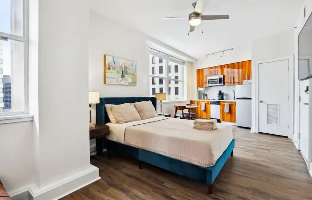 Comfort Condo, 1 Queen Bed, Microwave