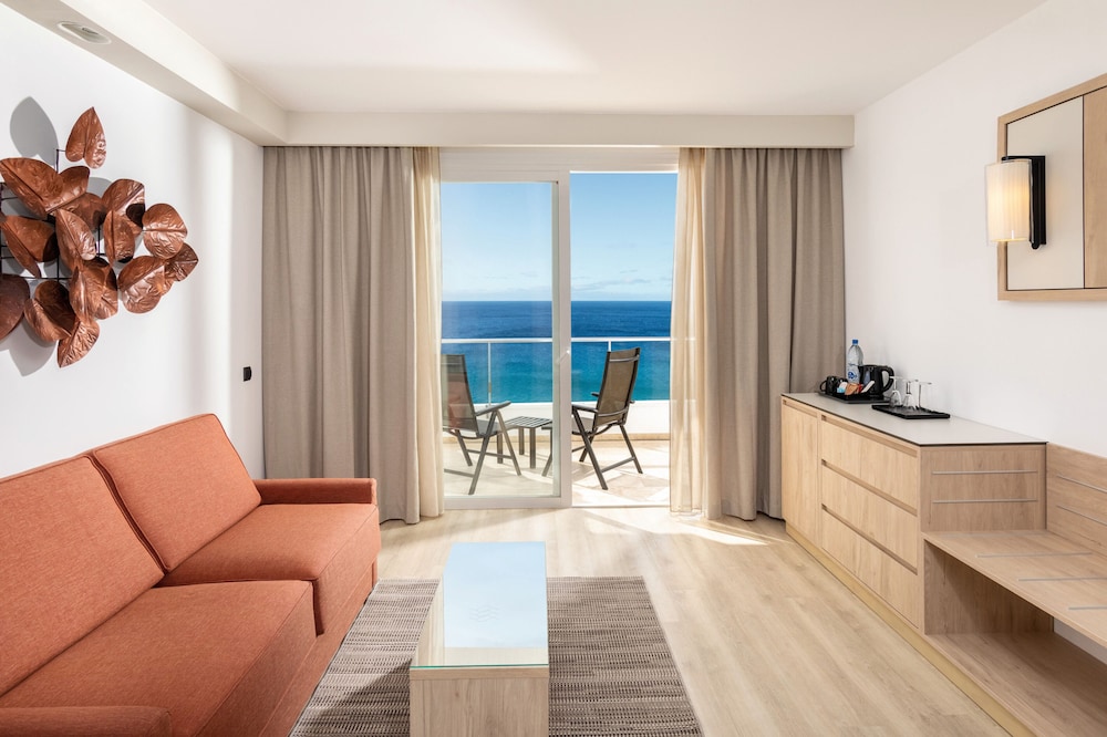 Double Room, Balcony, Ocean View - Photo 3