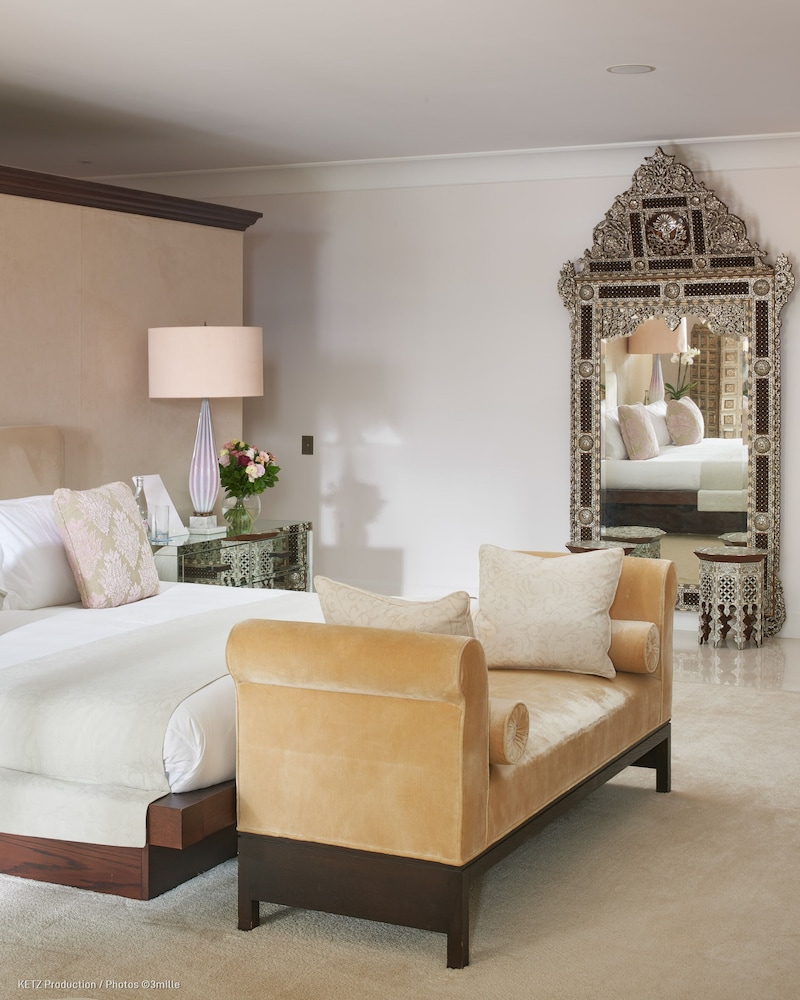 Ambassador Suite photo 2
