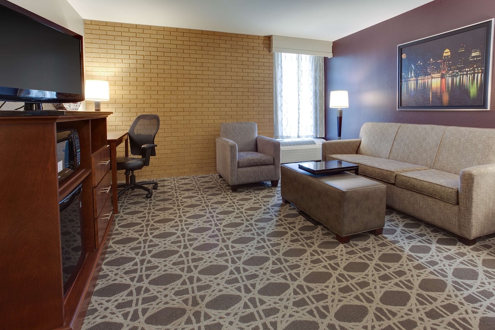 Suite, Multiple Beds, Refrigerator & Microwave (Upper Floor, 2 Rooms, Sofabed) photo 1