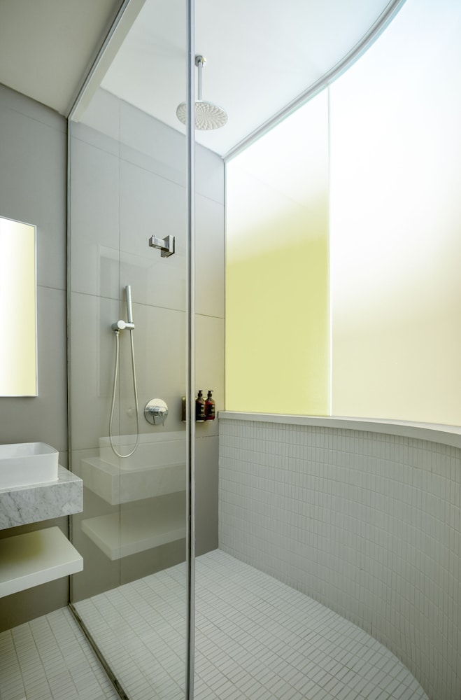 Room, 1 Queen Bed, River View - Photo 5