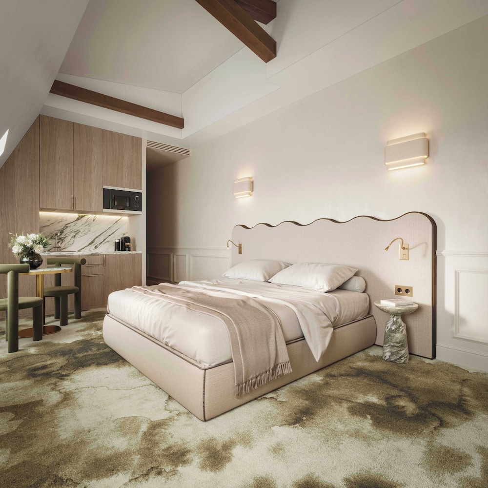 City Room photo 1