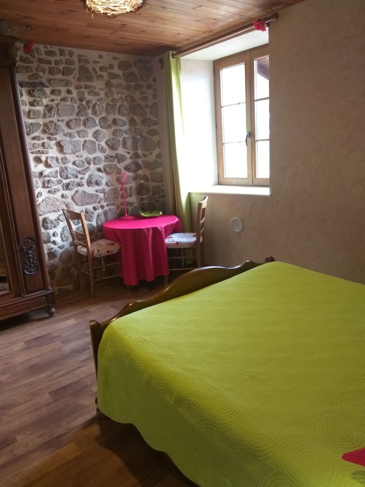 Double Room, Ensuite (Lyonnaise) photo 2