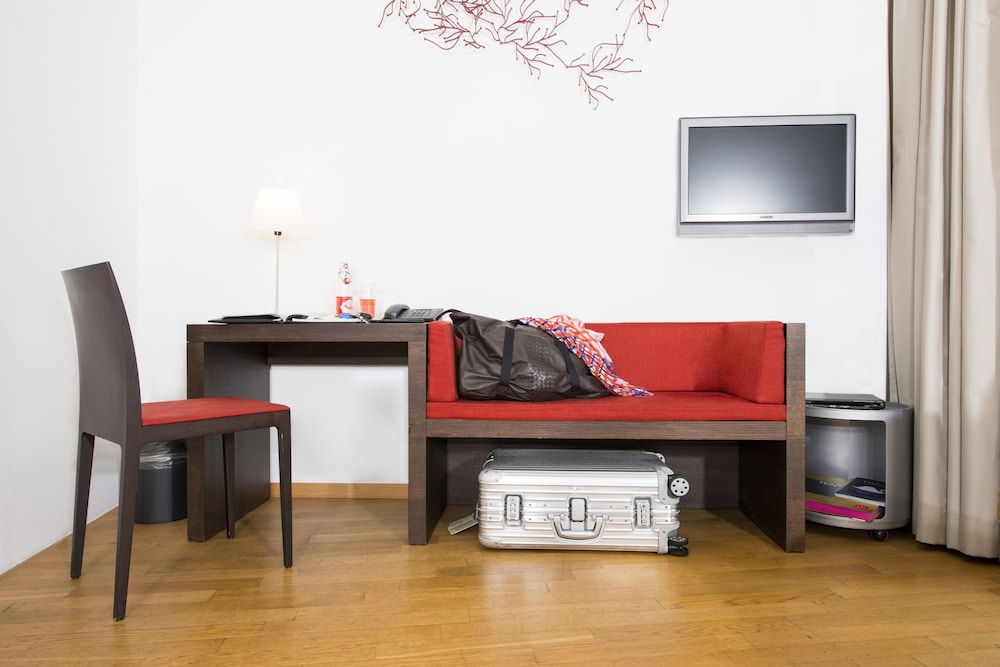 Standard Double Room - Photo 3