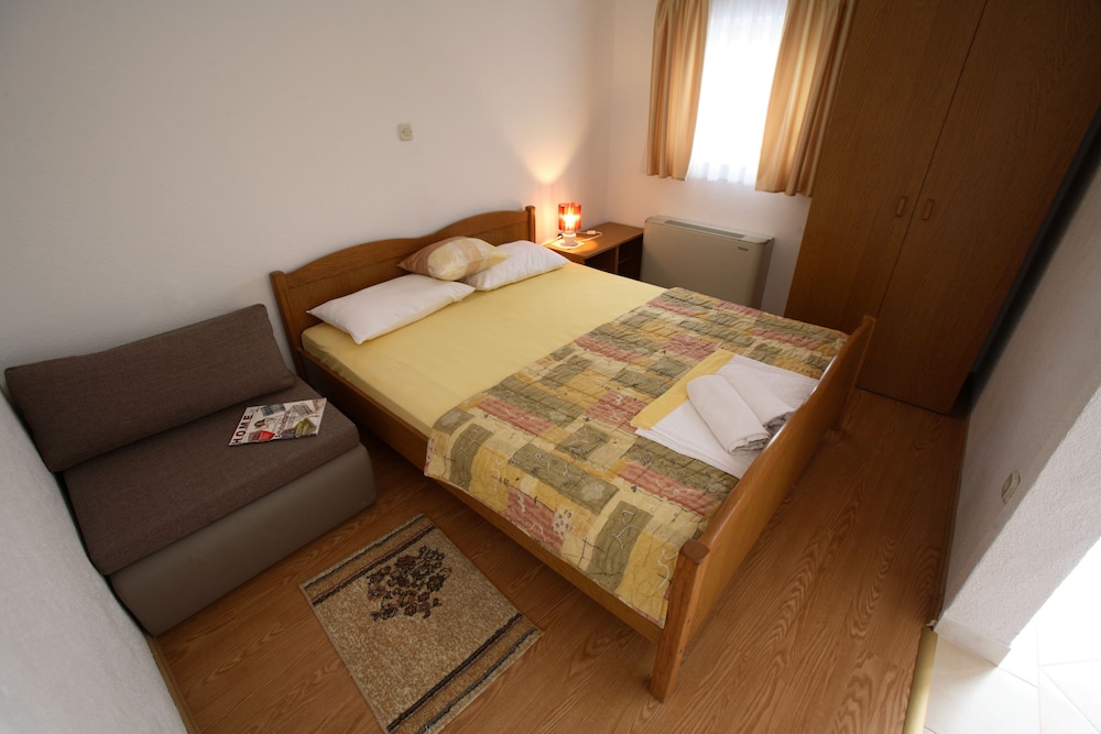 Room, 1 Bedroom, Smoking, Balcony photo 2