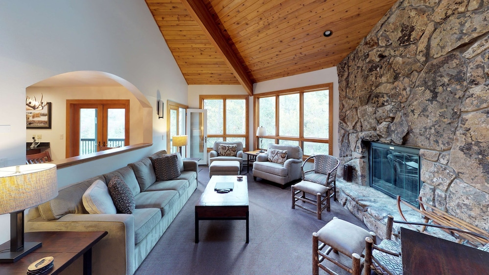Condo, 4 Bedrooms (Gold)
