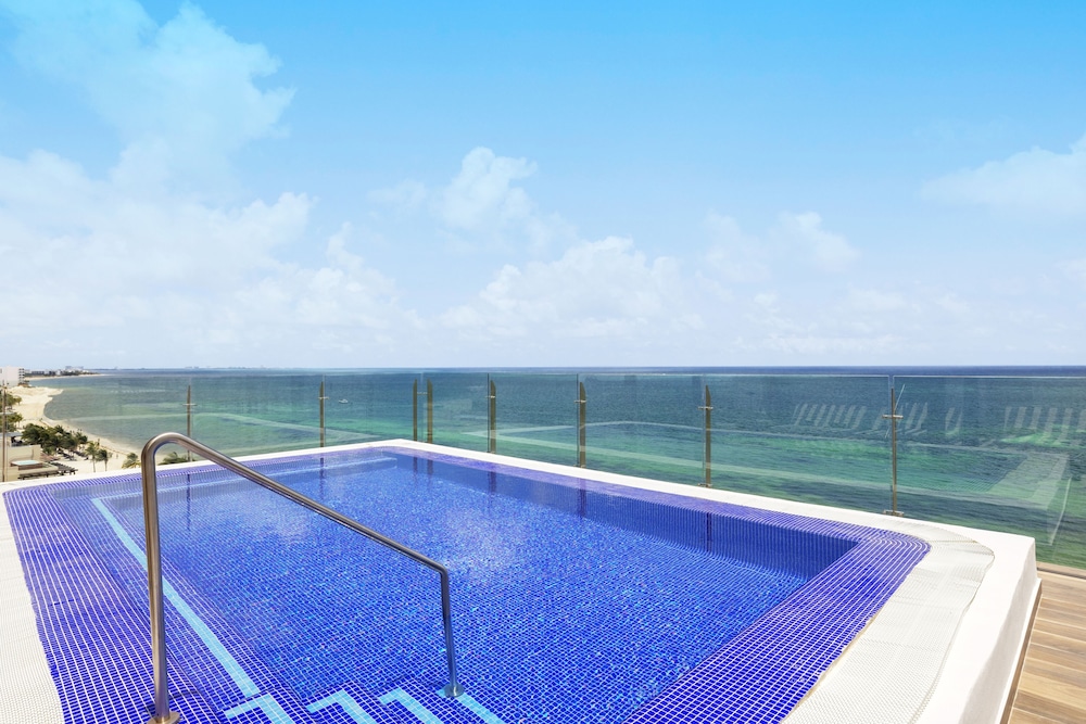 Luxury Sky Chairman Suite Two Bedroom Ocean Front Diamond Club - Photo 19