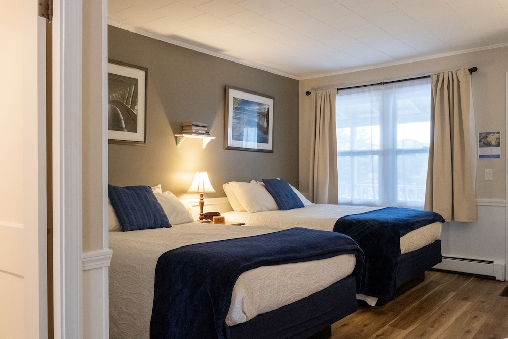 Comfort Double Room, 2 Double Beds, Lake View photo 1