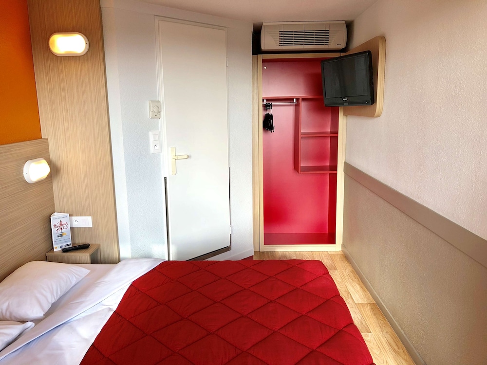 Standard Room, 1 Double Bed - Photo 12