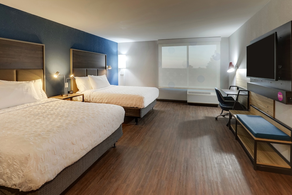 Room, 2 Queen Beds, Accessible (Roll-In Shower) - Photo 3