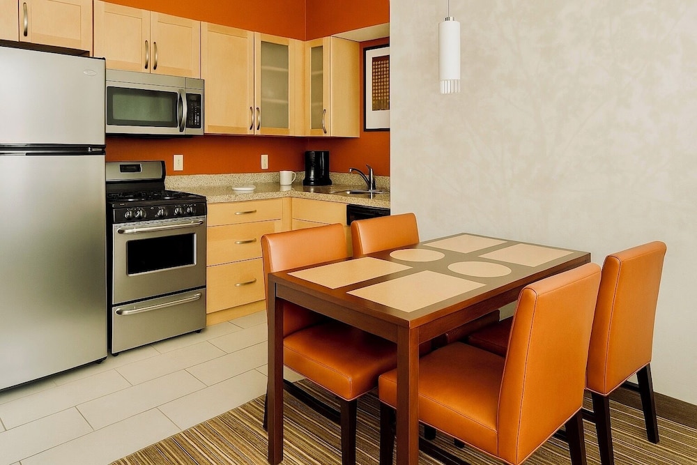 Family Suite, Multiple Beds, Non Smoking photo 2