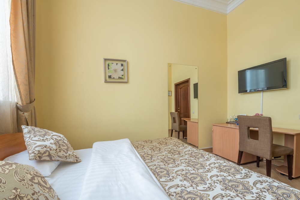 Standard Double Room photo 2
