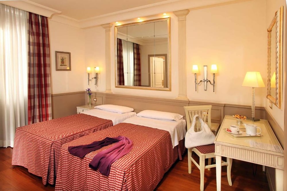 Standard Double or Twin Room photo 2