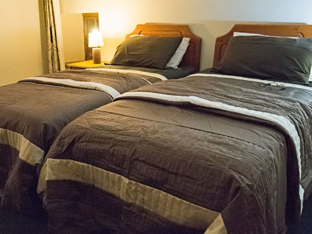 Double or Twin Room, Ensuite photo 3