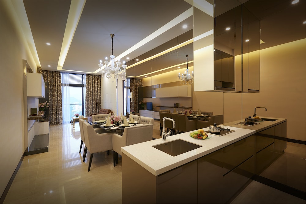 Two Bedroom Suite Queen + Queen @ Residences photo 3