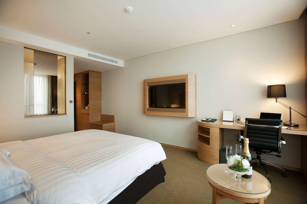 Standard Room, 1 Double Bed, Accessible, Non Smoking (Ondol) photo 3