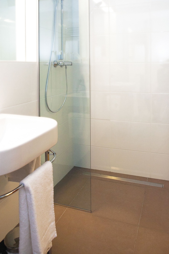 Premium Double Room - Photo 4