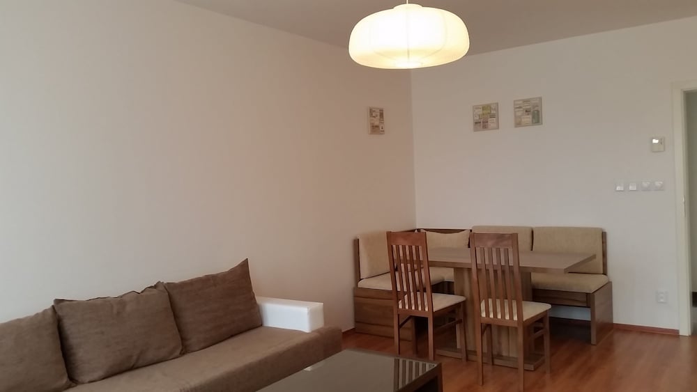 Apartment photo 3