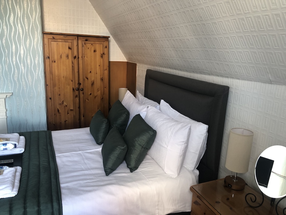 Standard Double Room (Small) photo 2