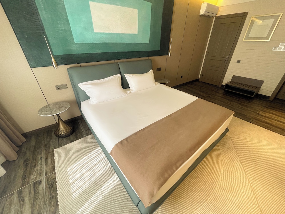 Deluxe Double Room Single Use photo 1
