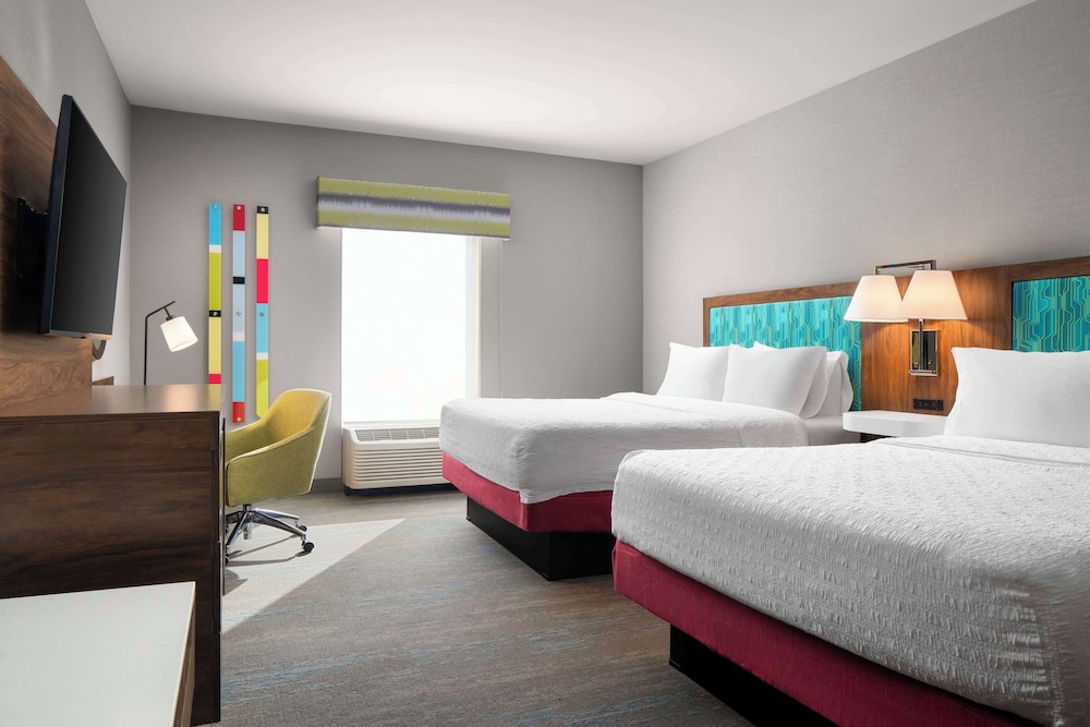 Room, 2 Queen Beds, Accessible, Bathtub (Hearing) photo 2