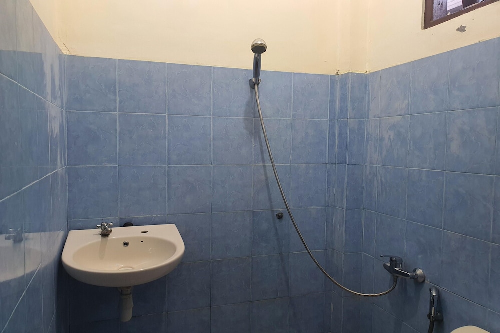 Standard Twin Room photo 2