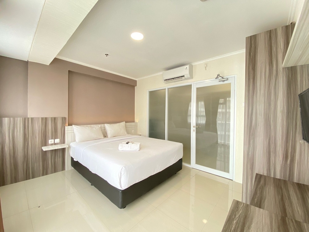 Room - Photo 14