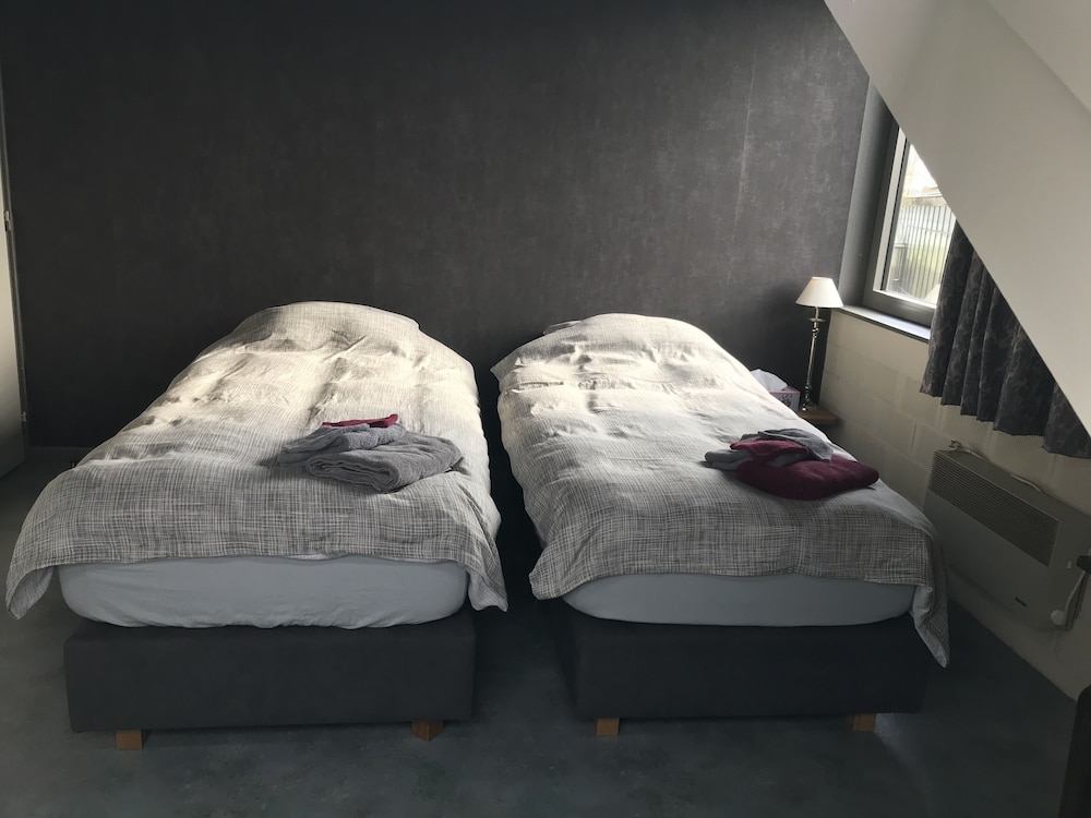 Comfort Room, 2 Bedrooms photo 3