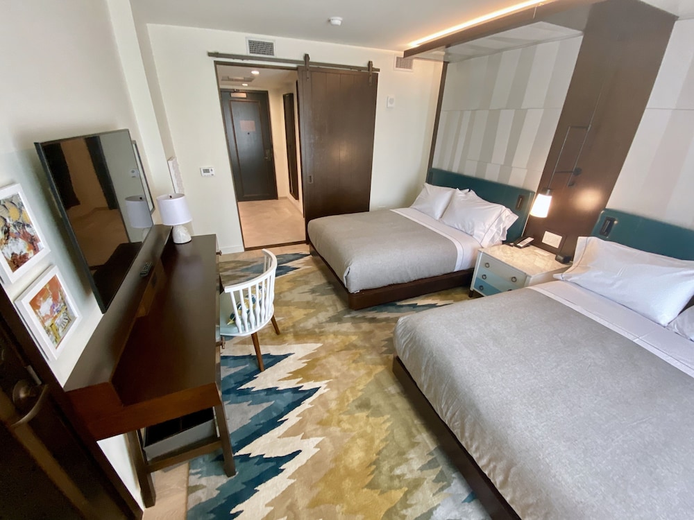 Premium Room, 2 Queen Beds, Accessible (Mobility & Hearing, Roll-in Shower)