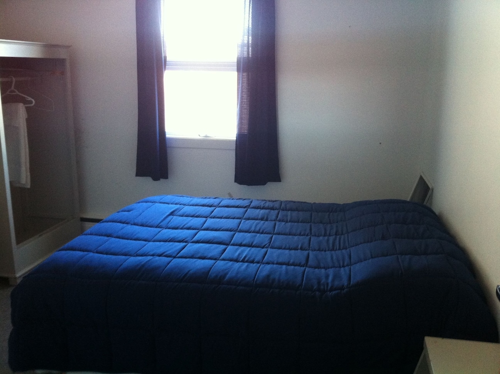 Worker's Room (1 Double Bed, Shared Bathroom) photo 1