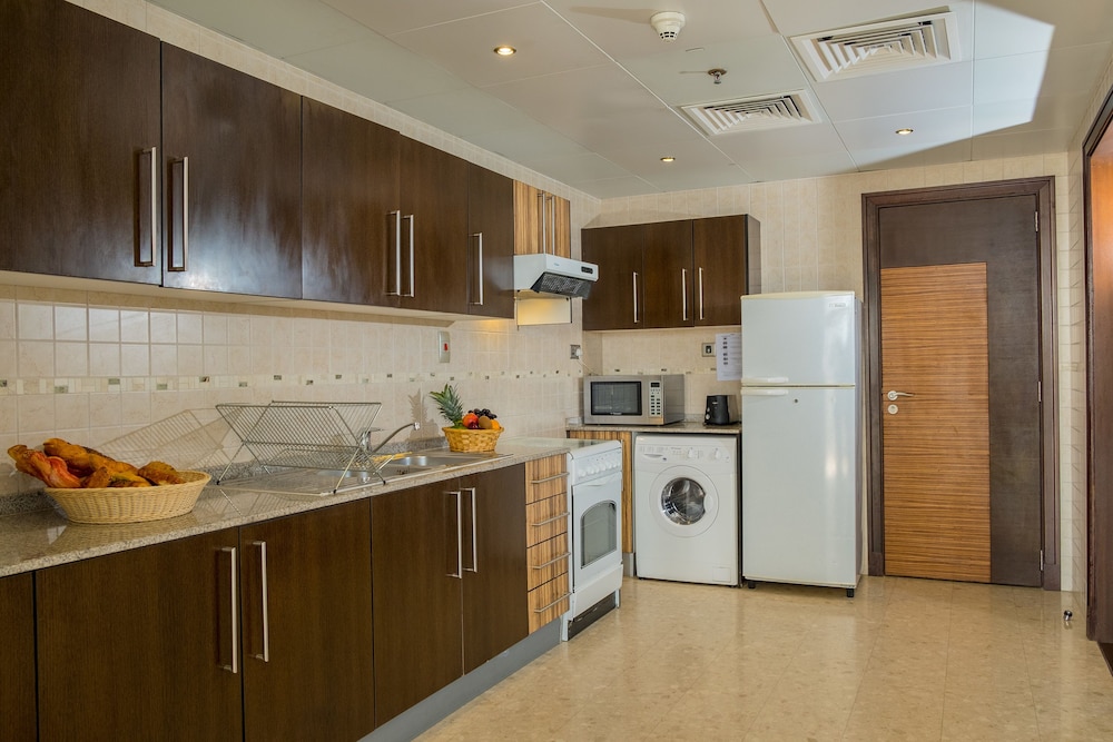 Deluxe Apartment, 3 Bedrooms photo 2