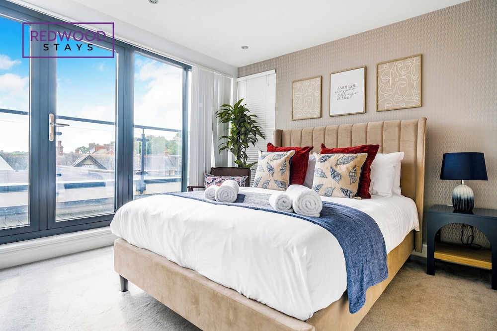 Deluxe Apartment, 2 Bedrooms, Balcony photo 2