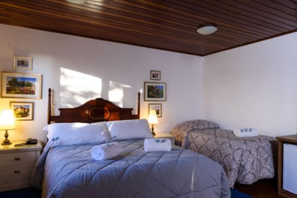 Family Quadruple Room photo 2