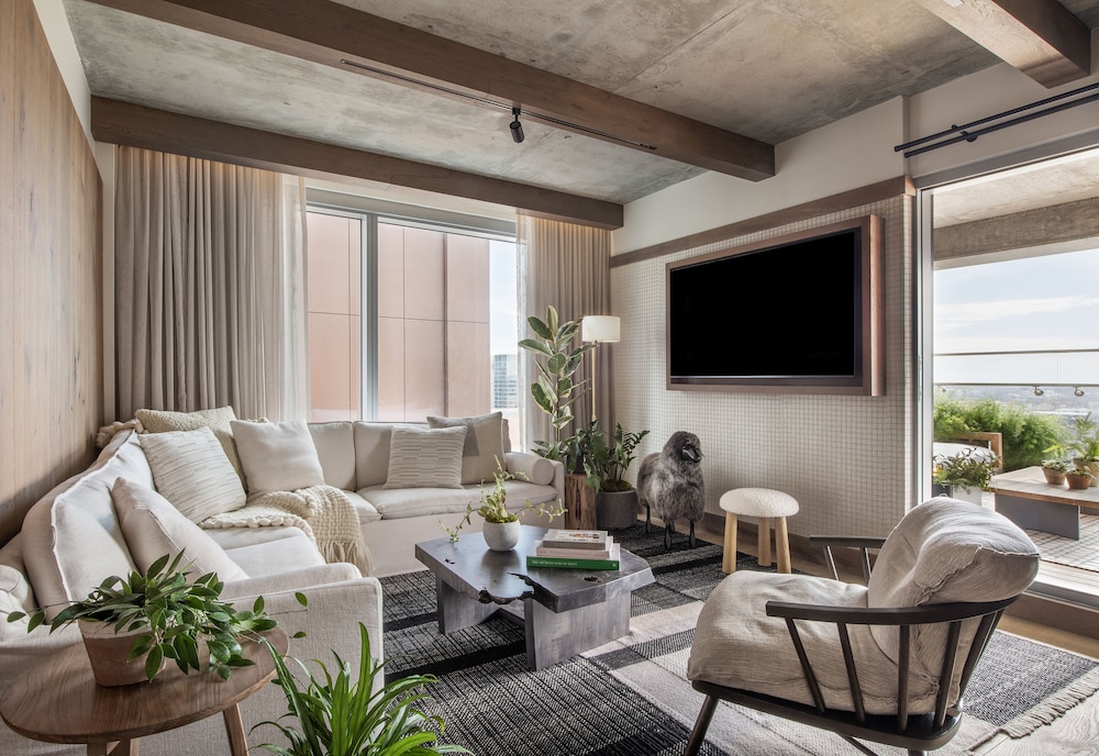 Room (Arbor)