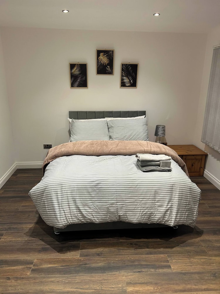 Charming 1-bedroom Apartment in Central Northampton, Foto 3