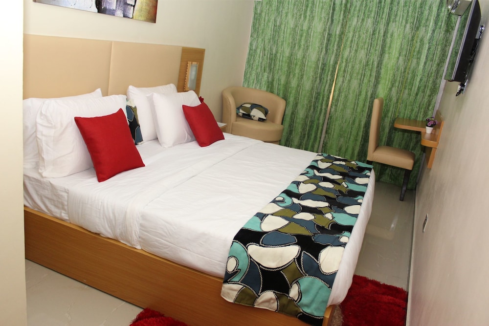 Executive Single Room, 1 Queen Bed, Private Bathroom, Executive Level