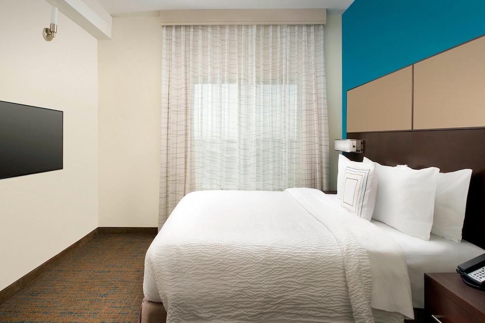 Suite, 1 Bedroom (Mobility/Hearing Accessible, Tub)