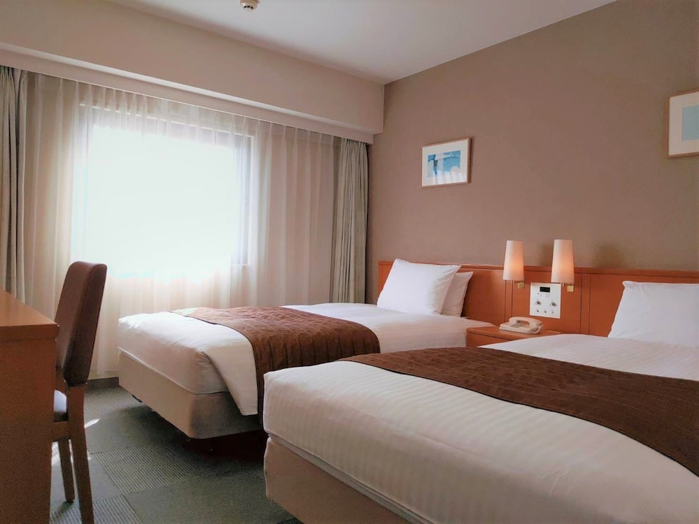 Twin Room, Non Smoking (Semi Double Size Bed) photo 1