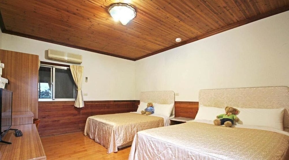 Quadruple Room (Log House) photo 1