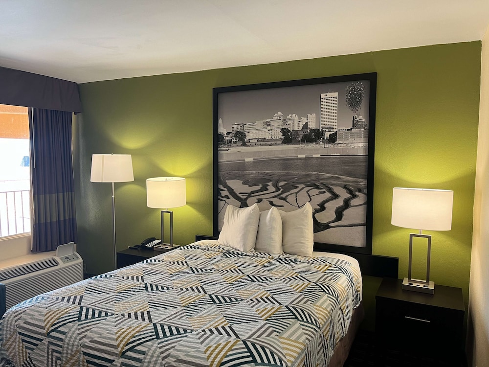 Deluxe Room, 1 Queen Bed, Non Smoking