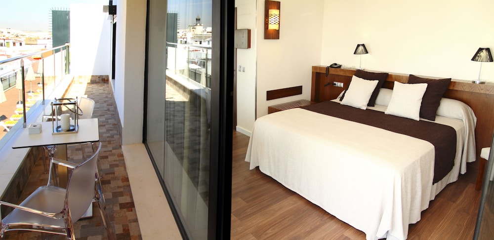 Premium Double Room, Jetted Tub (519520) - Photo 1